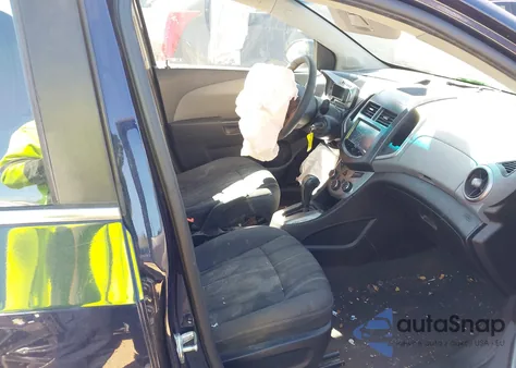 2016 Chevrolet Sonic Lt Auto z USA, uszkodzony, nr VIN 1G1JC5SH8G4157766